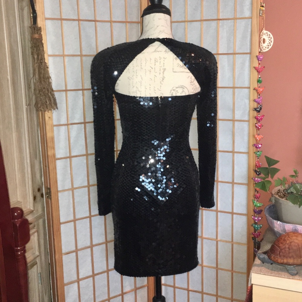 *SOLD* Vintage 80s Long Sleeve Sequin Little Black Dress - Picture 6 of 11
